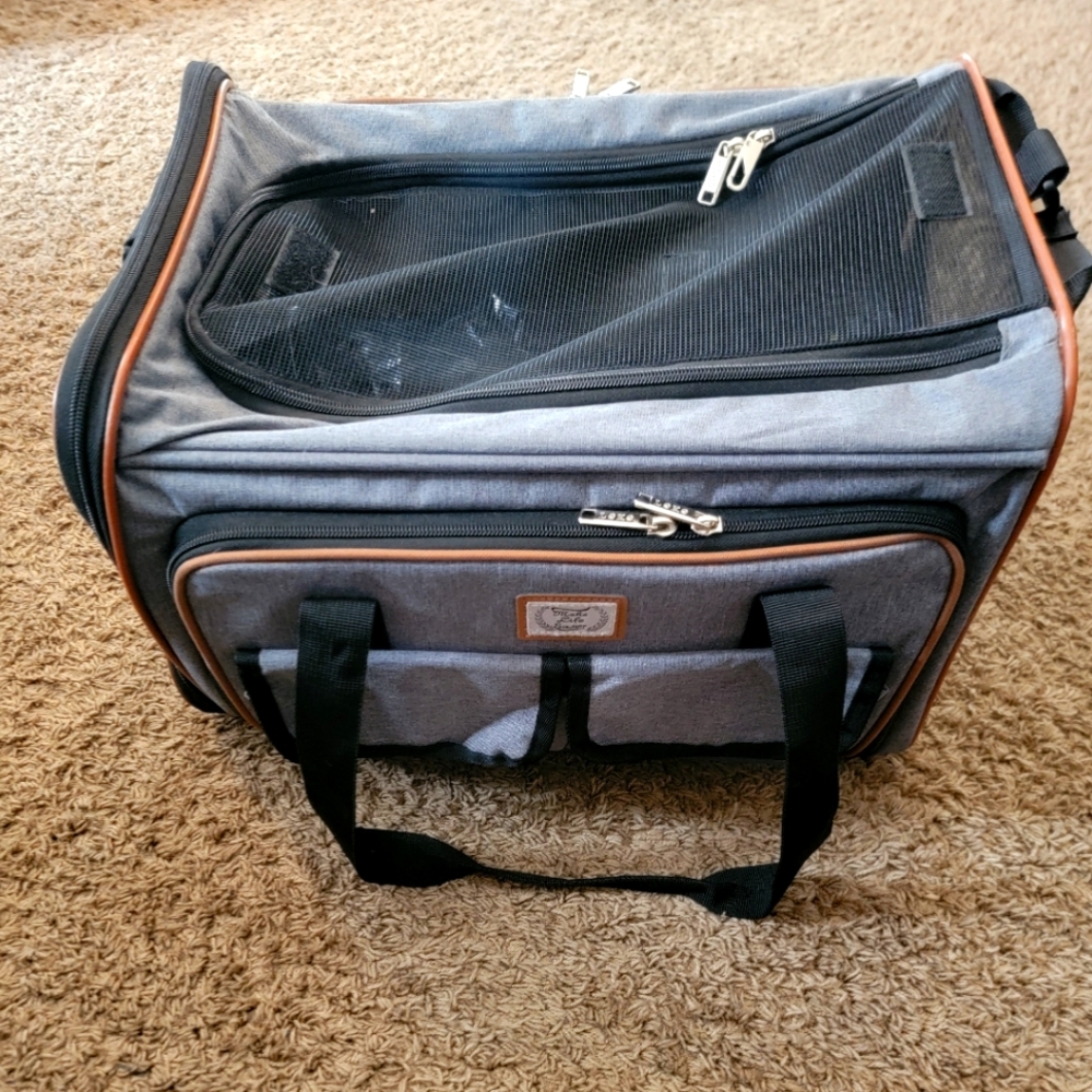 Animal carrier